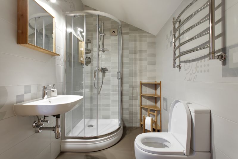 Space-Saving Shower Features